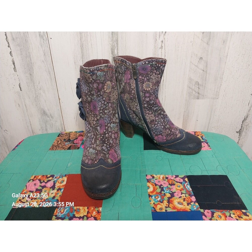 L'Artiste Floral Suede Boots Size 41 Simonetta Purple Blue Zip Heel Cottage